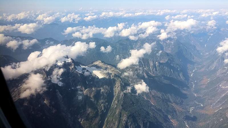 mountains-over-bc