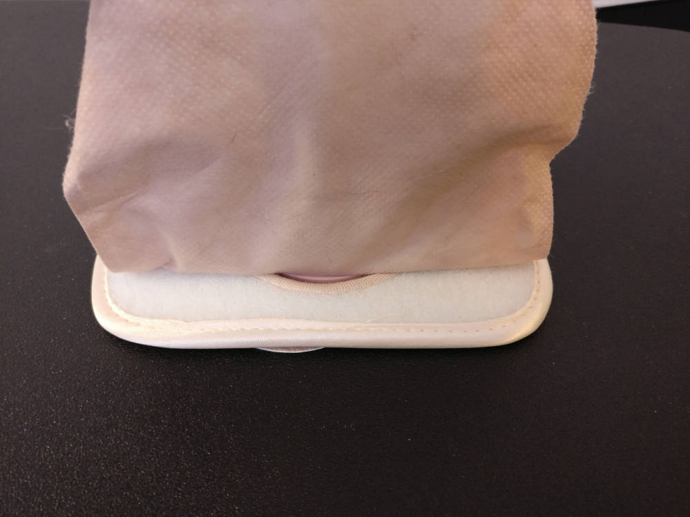 StomaProtector under bag showing baseplate